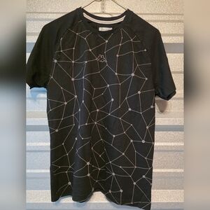 Kappa Men's Black and Gray Geometric Tee